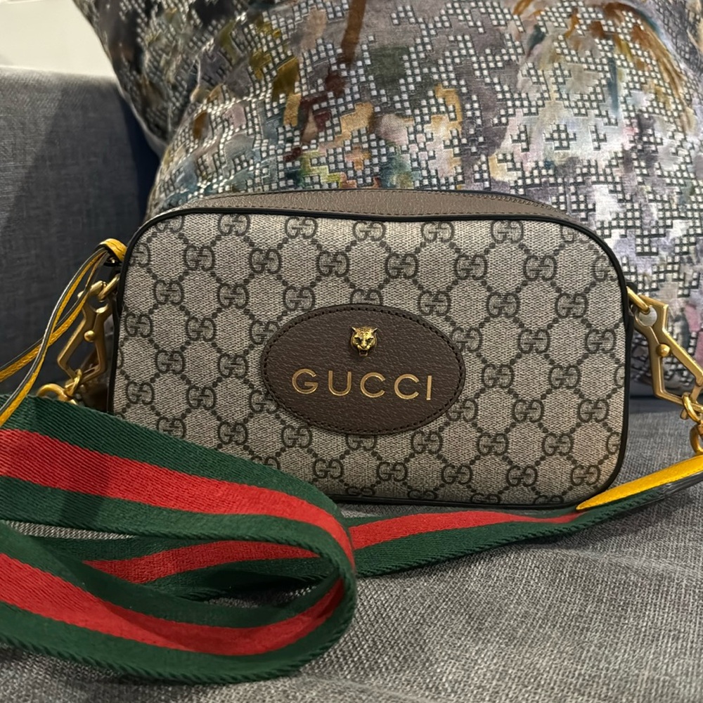 Gucci NEO VINTAGE SMALL MESSENGER BAG✨♥️👌🏼